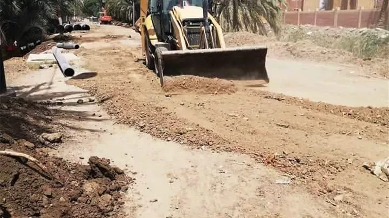 حملات مكثفة للنظافة والإنارة بسوهاج..صور