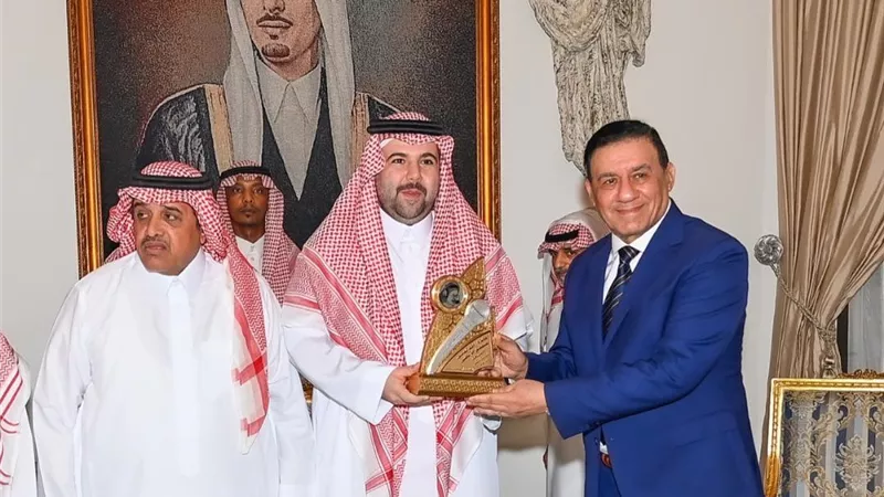 مدحت شلبى يفوز بجائزة زاهد القدسي للتعليق العربي بالسعودية