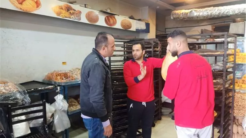 إعدام وسحب عينات من فطرة العيد بالإسماعيلية ..صور