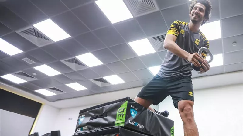 حجازى يقود اتحاد جدة فى الكلاسيكو أمام الهلال