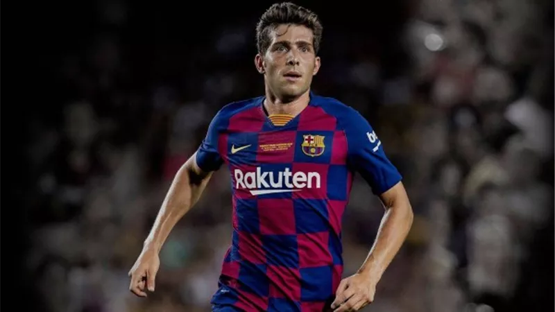 روبرتو يقرر تجديد تعاقده مع برشلونة لموسم أخر