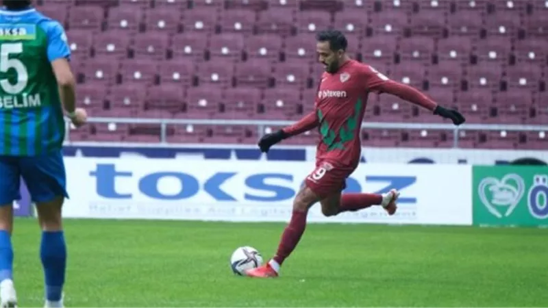 كهربا يكذب تصريحات أمير مرتضى بِشأن رغبته فى العودة للزمالك لتفادى دفع الغرامة