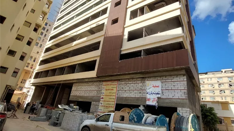 رئيس جامعة المنصورة يتفقد المراحل النهائية لمبنى زراعة الكبد بمركز جراحة الجهاز الهضمى