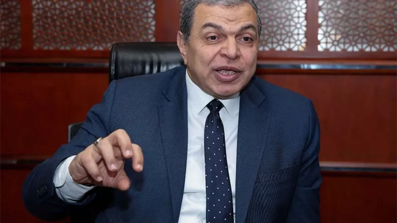 القوى العاملة : تعيين 653 منهم 20 