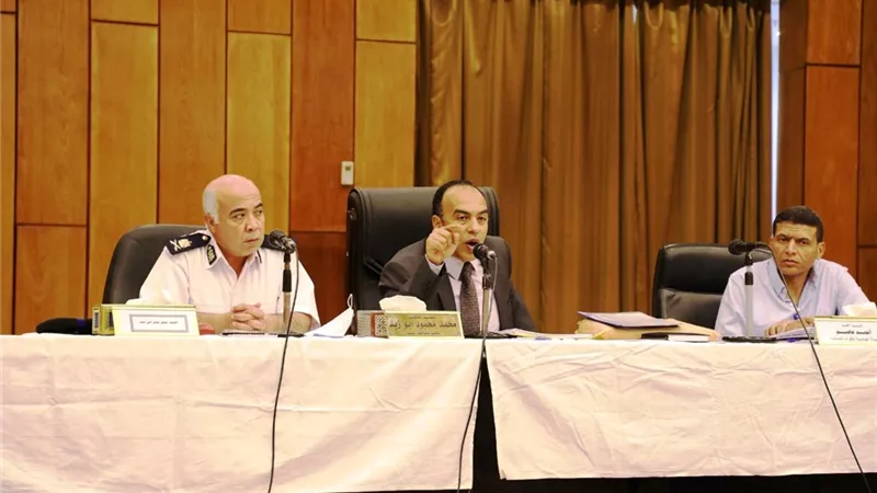 نائب محافظ المنيا : التصدى بكل حسم للتعديات على املاك الدولة والاراضى الزراعية