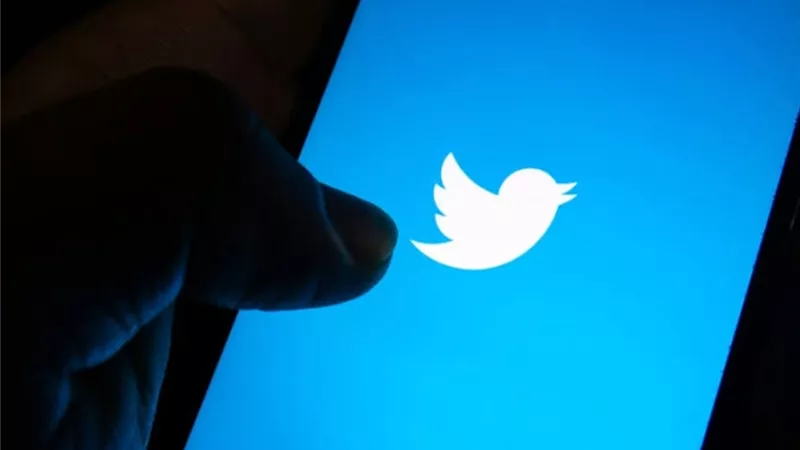 أمريكا.. ازدياد أعداد المتابعين للمحافظين بعد شراء ماسك لـ