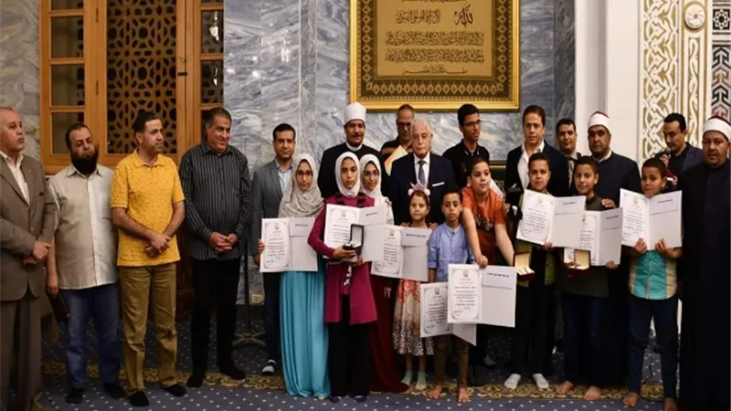 فودة يكرم حفظة القرآن الكريم ضمن احتفالية مديرية الأوقاف بليلة القدر بمسجد السلام بشرم الشيخ