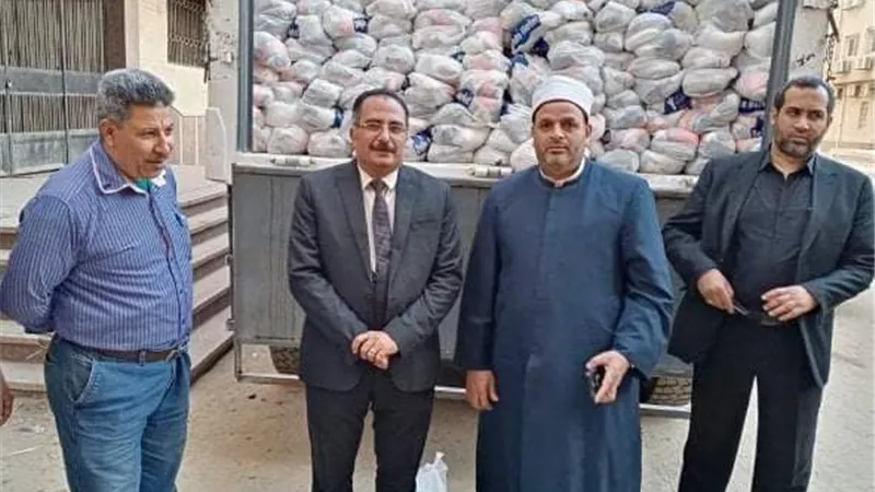 أوقاف الشرقية توزع 28 طن لحوم و30 ألف شنطة مواد تموينية على المستحقين