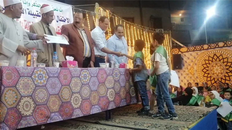رئيس مدينة سفاجا يكرم حفظة «القرآن الكريم» في ليلة القدر