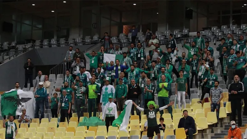 شاهد رد فعل جماهير المصرى بعد الهزيمة امام الزمالك.. فيديو