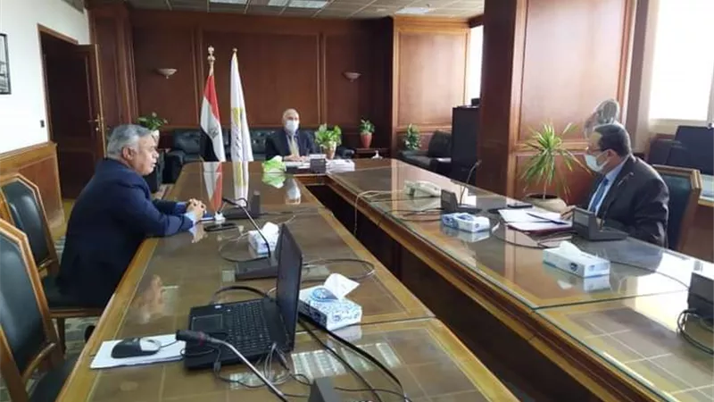 الرى ترفع درجة الإستعداد خلال أجازة عيد الفطر.. وعبد العاطى: تفعيل غرف الطوارئ بالمحافظات