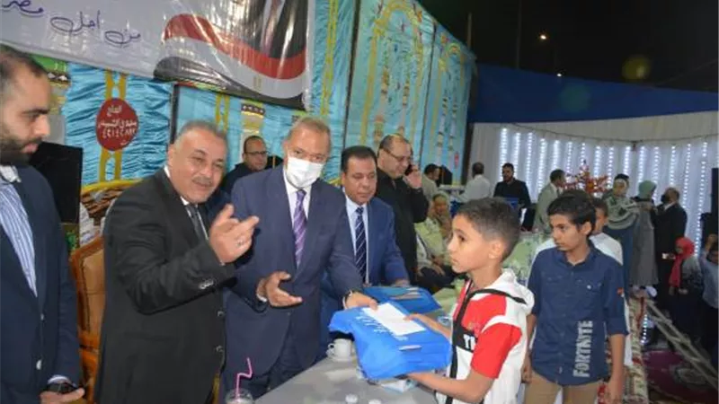الهجان يُكرِم ٥٠ من حفظة القرآن الكريم بقرية ابو سنة بقليوب.. صور