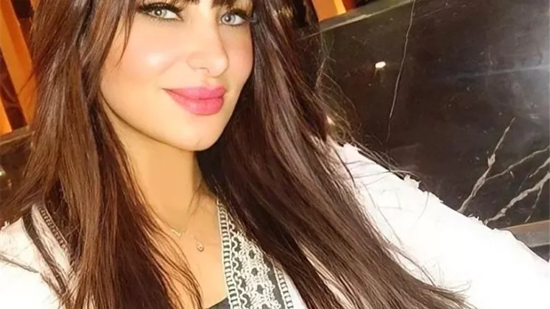 إنجى خطاب تسحر قلوب متابعيها بإطلالة مميزة .. شاهد