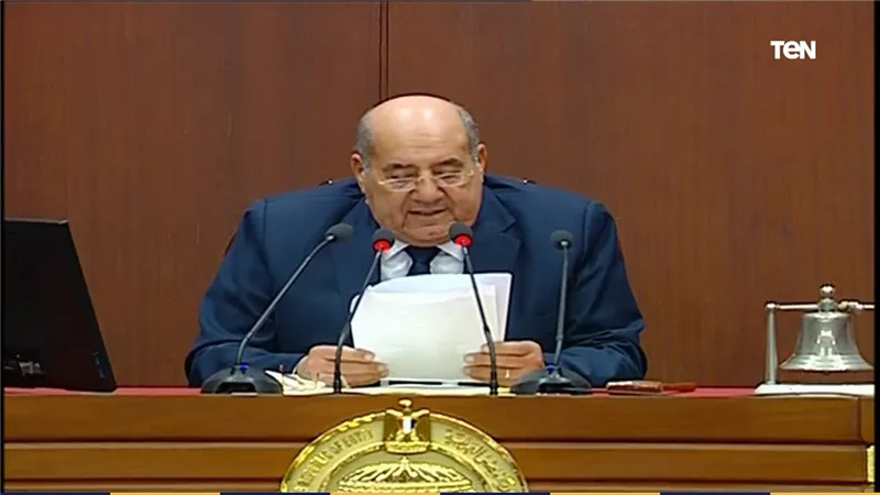 رئيس الشيوخ يهنئ الرئيس السيسي بمناسبة عيد الفطر المبارك