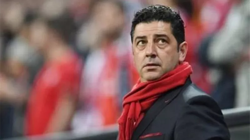 الأهلى السعودى يقترب من التعاقد مع البرتغالى روي فيتوريا