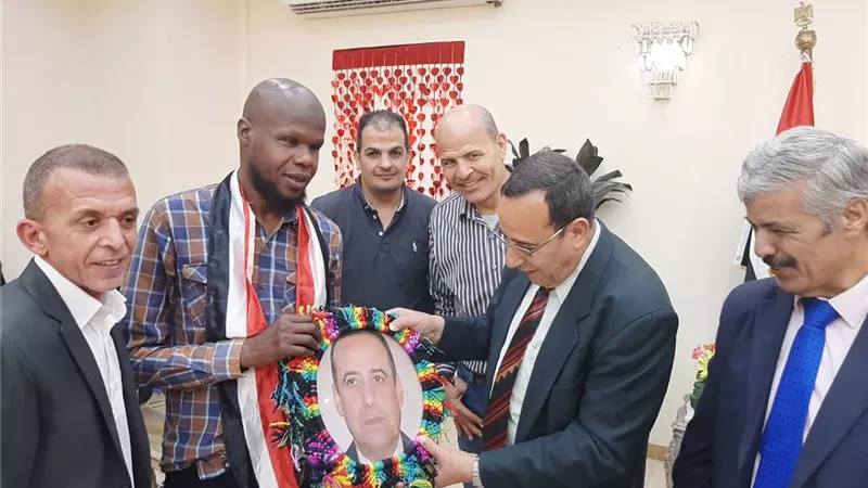 محافظ شمال سيناء يؤكد على الاهتمام بأصحاب البصيرة