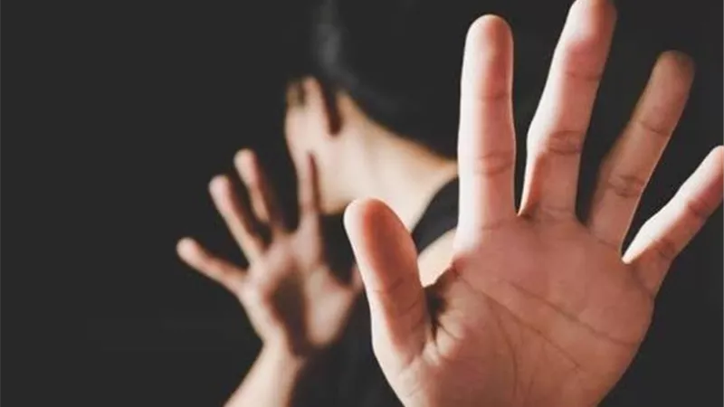 الأمن يكشف تفاصيل تضرر سيدة من شخص للتحرش بكريمتها أثناء إعطائها درس خصوصى بمنزلها