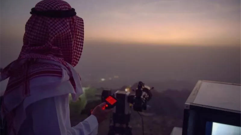 الإمارات تعلن الاثنين أول أيام عيد الفطر