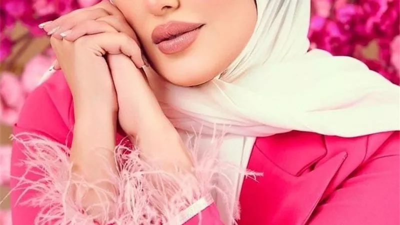 لتجنب حرارة الجو.. يسرا أحمد توجه نصائح للفتيات بارتداء الألوان الفاتحة المبهجة فى الصيف