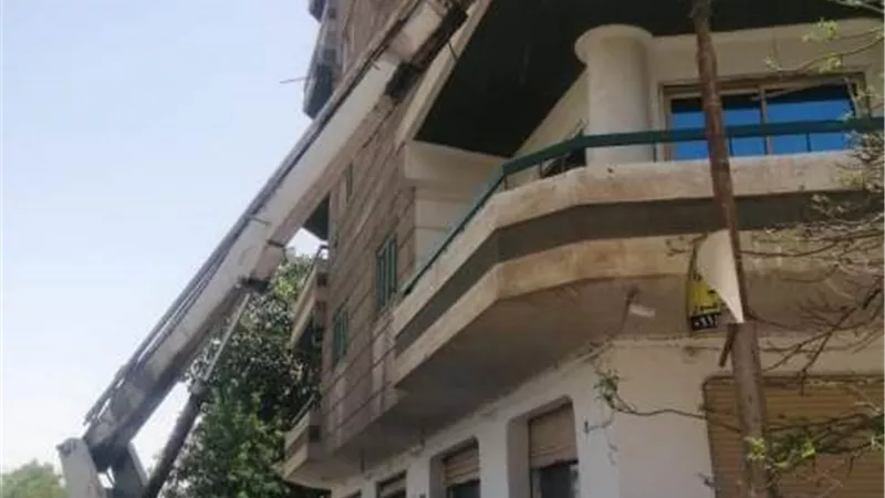 إزالة عقار فى المهد بزهراء حلوان وأخر بشارع المقاولون العرب بحدائق حلوان