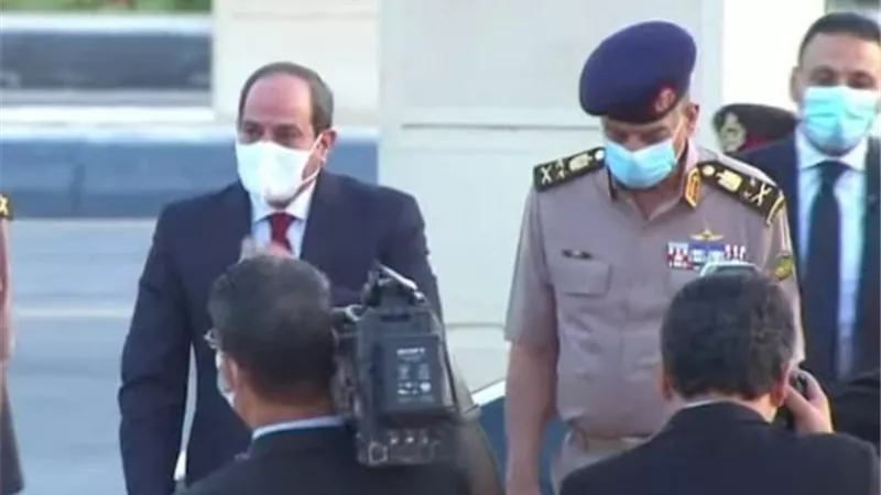 وصول الرئيس السيسي لاداء صلاة عيد الفطر المبارك بمسجد المشير طنطاوى