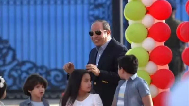 الرئيس السيسي يشارك في احتفالية عيد الفطر المبارك مع أبناء الشهداء والمصابين