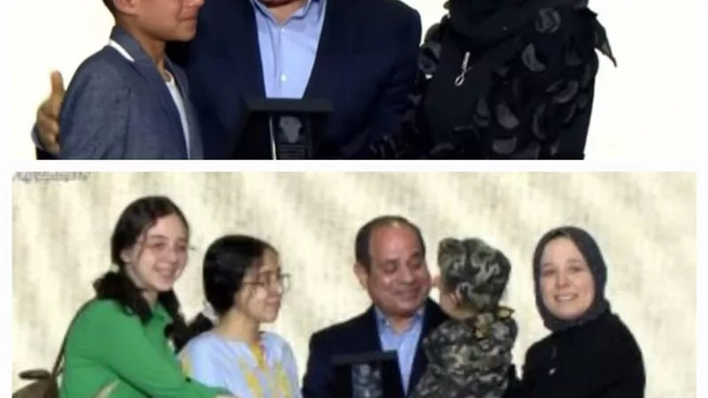 الرئيس السيسي يكرم أسر شهداء الجيش والشرطة والأطقم الطبية ... صور