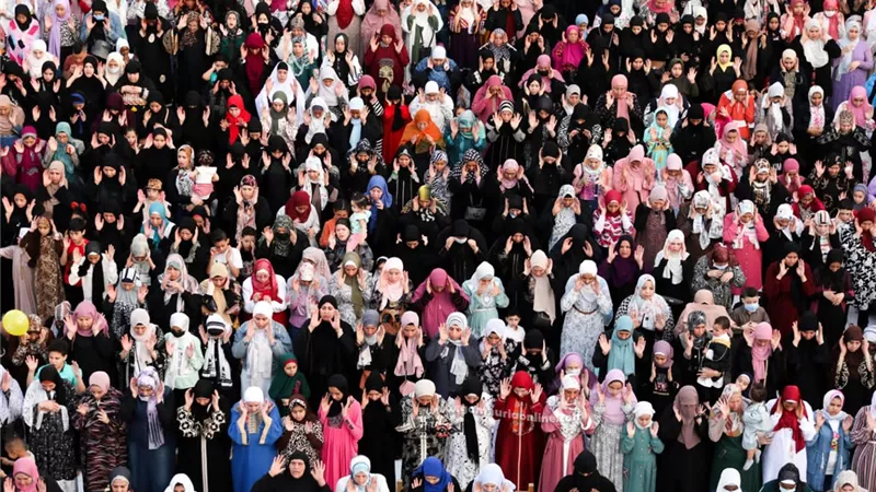 خطيب الجامع الأزهر:الأعياد في الإسلام تدعونا إلى التقارب والتراحم لتصفو النفوس وتطمئن القلوب.. صور