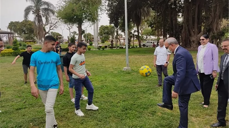 محافظ القليوبية يتفقد حدائق القناطر الخيرية ويهنئ المواطنين بعيد الفطر المبارك.. صور