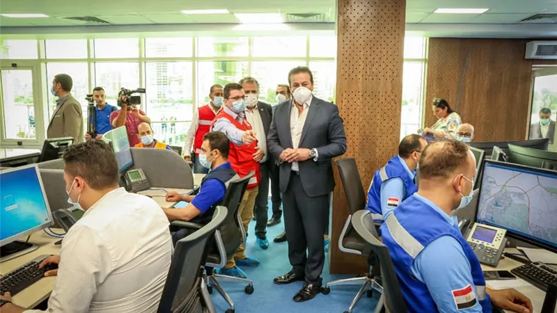 عبد الغفار يوجه بصرف مكافأة مالية للعاملين بهيئة الإسعاف تقديراً لمجهوداتهم
