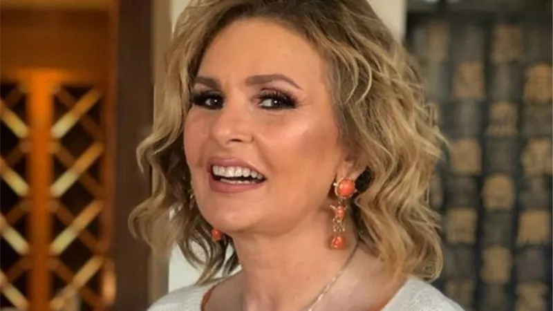 يسرا تكشف سر إصرار عمرو عرفة على الاستعانة بموسيقار تركي لتصميم موسيقى 