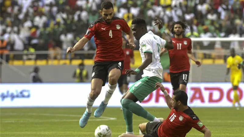 رد ناري من رئيس الاتحاد السنغالي بشأن عقوبات 