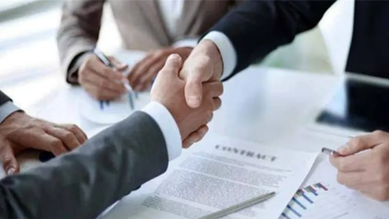 رئيس شركة هانز جروهى الألمانية يصل لمصر لتوقيع شراكة مع سانيبيور المصرية