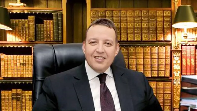 سكرتير عام نادي قضاة مصر : 