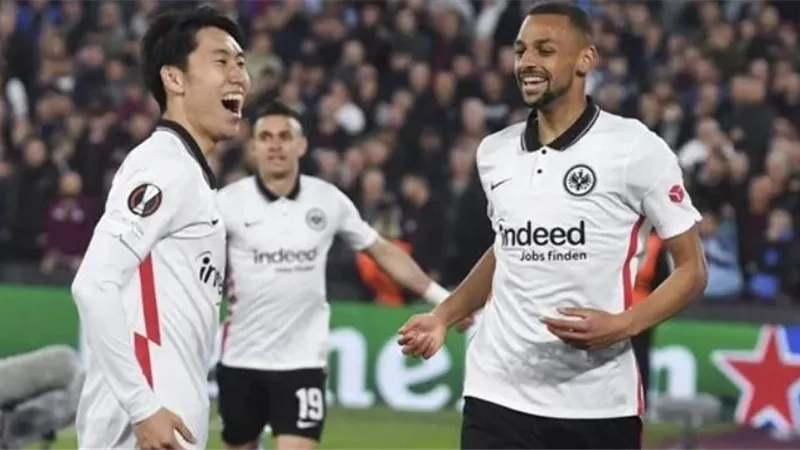فرانكفورت يضرب موعدًا مع رينجرز فى نهائى الدورى الأوروبى
