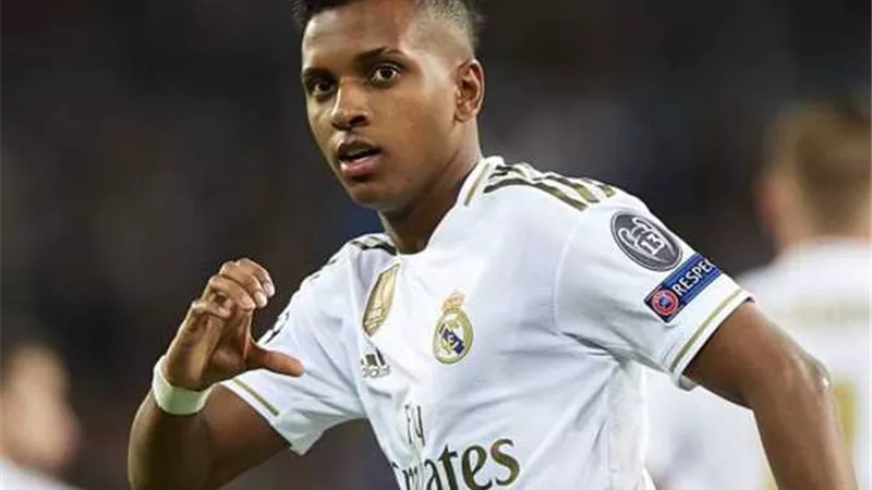نجم ريال مدريد يحقق 4 ارقام قياسية بعد هدفيه فى مانشستر سيتى
