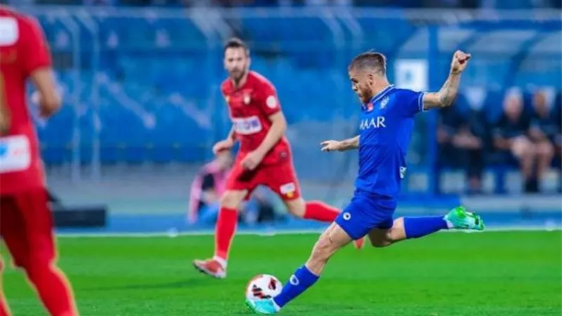 الدورى السعودى يشتعل .. مباراة حاسمة لزعيم آسيا الهلال أمام ضمك.. الموعد والقنوات الناقلة