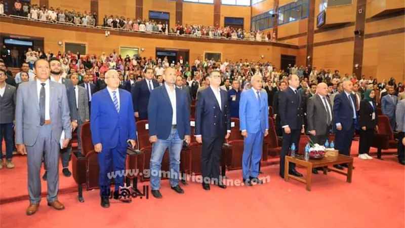 محافظ سوهاج يشهد نموذج محاكاة لـ 