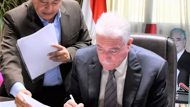 فودة يصدق على 14قرار تصالح علي مخالفات البناء لأهالي مدينة ابورديس
