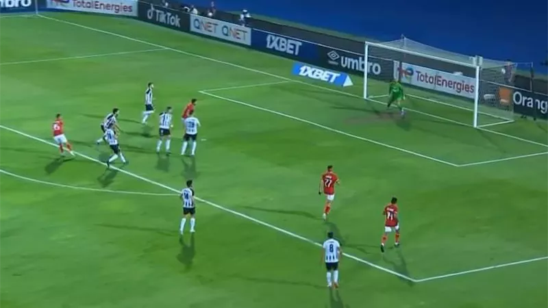 الاهلى يتقدم على وفاق سطيف بهدف بيرسى تاو فى الشوط الاول.. فيديو
