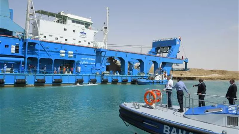 ربيع: ٨ كراكات لانجاز مشروع تطوير قناة السويس وفقاً لتوجيهات الرئيس السيسى