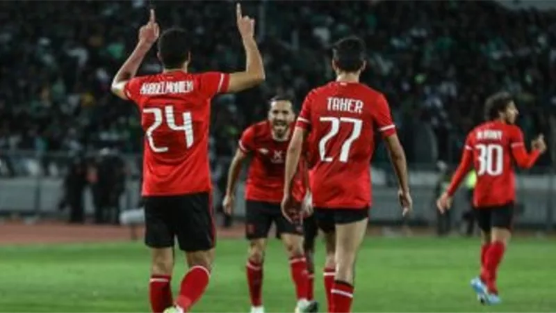 استعدادا لمواجهة وفاق سطيف.. الأهلى يتخذ قرارًا هامًا قبل السفر للجزائر