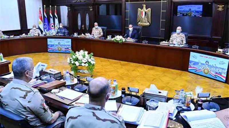 تفاصيل اجتماع المجلس الأعلى للقوات المسلحة برئاسة الرئيس السيسي.. فيديو وصور