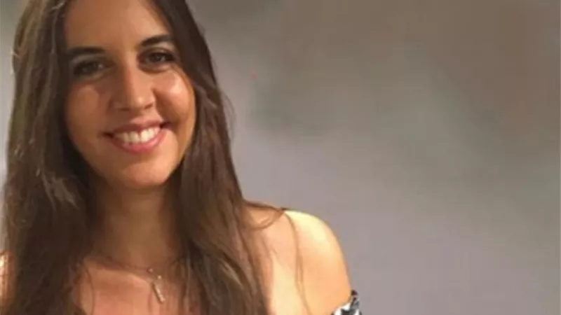 عمرو أديب يتغزل فى فرح الديباني: فنك بيحرض على الحب.. فيديو
