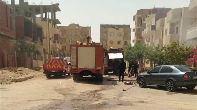 اندلاع حريق هائل بإحدى العقارات فى مدينة بدر.. بالصور