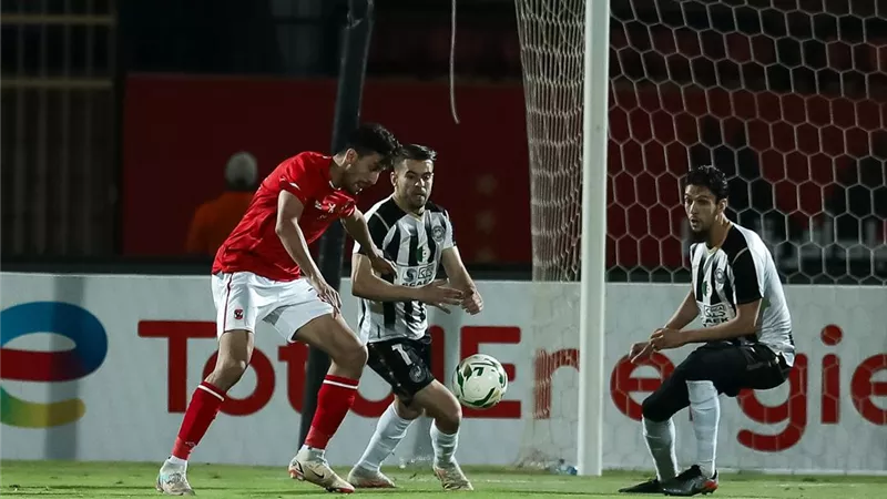 مسحة طبية لبعثة الاهلي فى الجزائر قبل مواجهة وفاق سطيف
