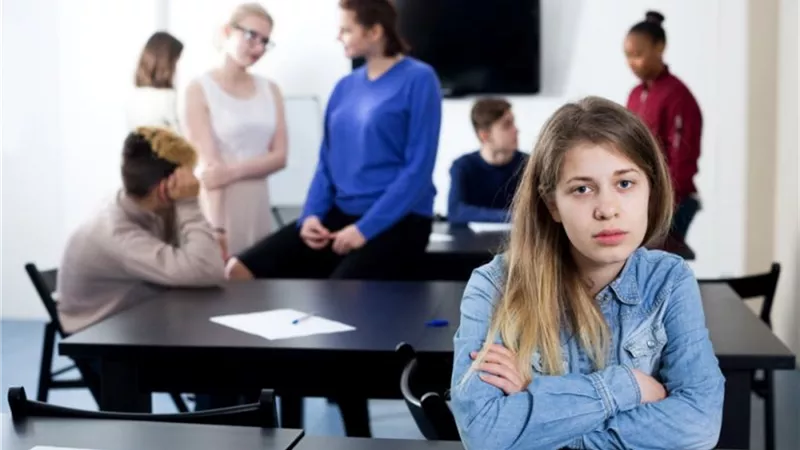 7 خطوات تخلصك من الخجل والارتباك امام الاخرين