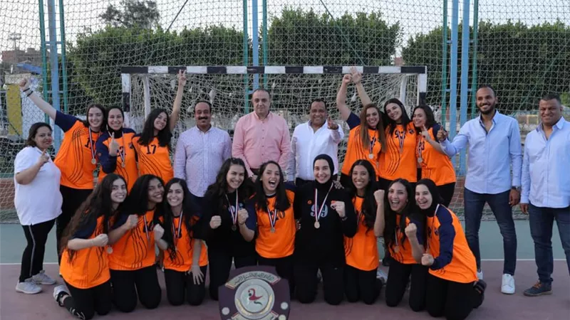 مجلس الشمس يكرم فرق بنات اليد المتوجة ببطولة الدورى على حساب الاهلى
