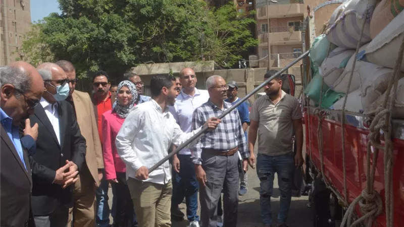 محافظ الجيزة .. استقبال ١٢ الف طن قمح بالشون والصوامع واستمرار عمليات التوريد يومياً
