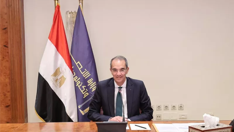 مصر تسلم سلطنة عمان شعلة العاصمة العربية الرقمية لعام 2022